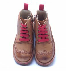 Ботинки Naturino коричневые с красным